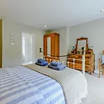 4 Bed In Oc-g0040 Casa vacanze *
