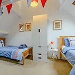 4 Bed In Oc-g0040 Сasa de vacaciones Whitby