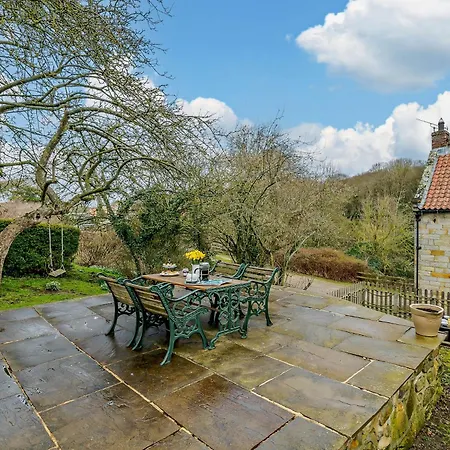 4 Bed In G0040 * Whitby