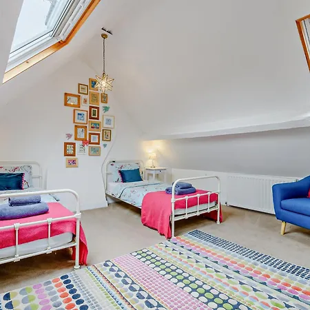 4 Bed In G0040 Nyaraló Whitby