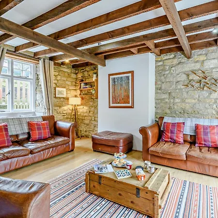 4 Bed In G0040 * Whitby