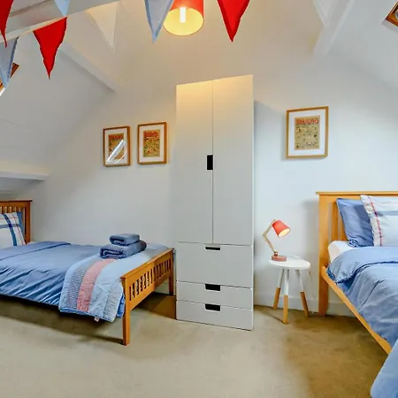 4 Bed In Oc-g0040 Holiday home Whitby